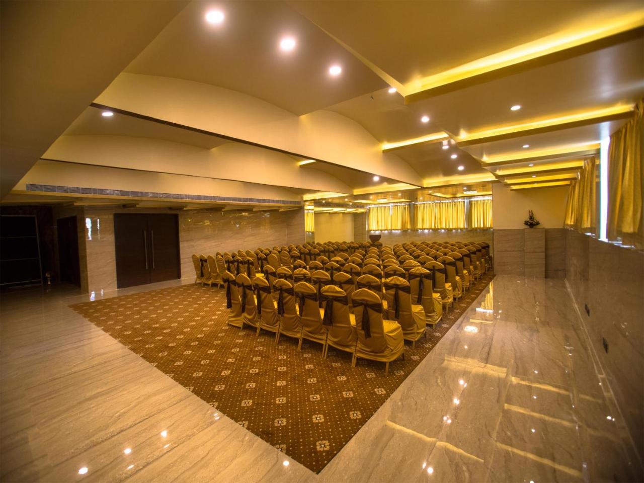 St Parklane Airport Hotel Chennai Zewnętrze zdjęcie